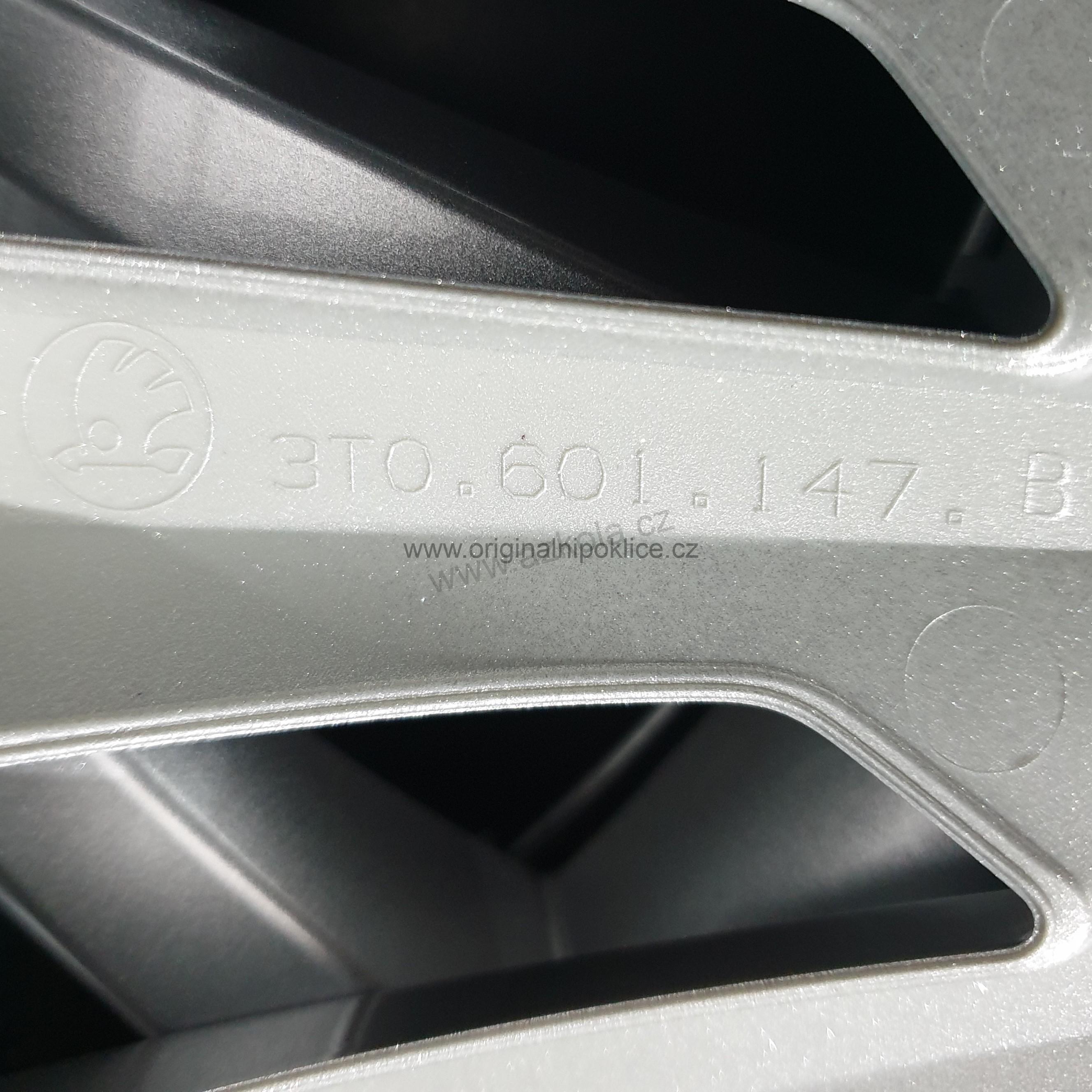 Originální poklice Škoda 16" Superb, Octavia (použitá)