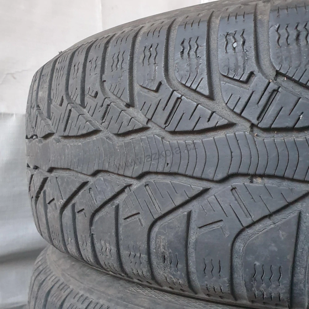 Zimní pneumatiky Kleber 195/65 R15 č. AP280