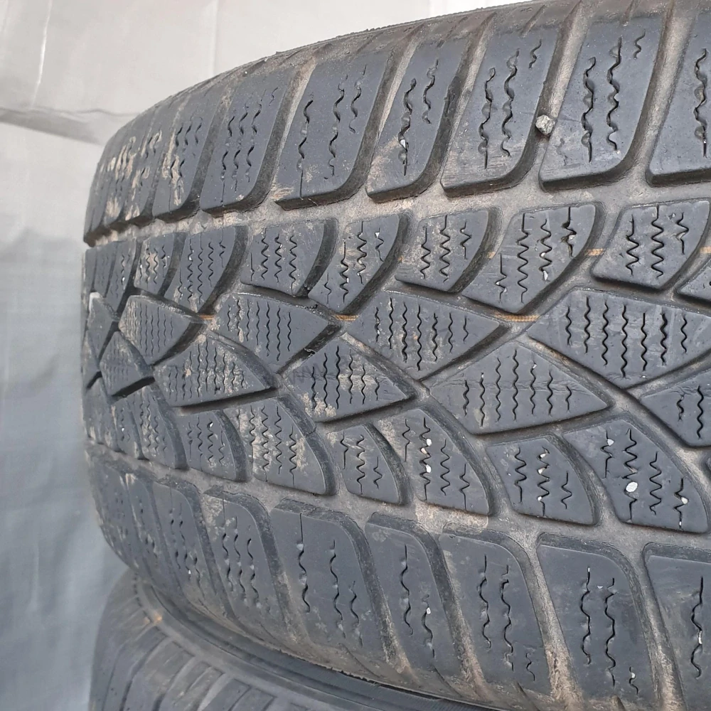 Zimní pneumatiky Dunlop 205/55 R16 č. AP275