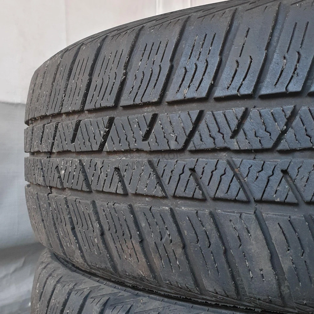 Zimní pneumatiky Barum 185/60 R15 č. AP271