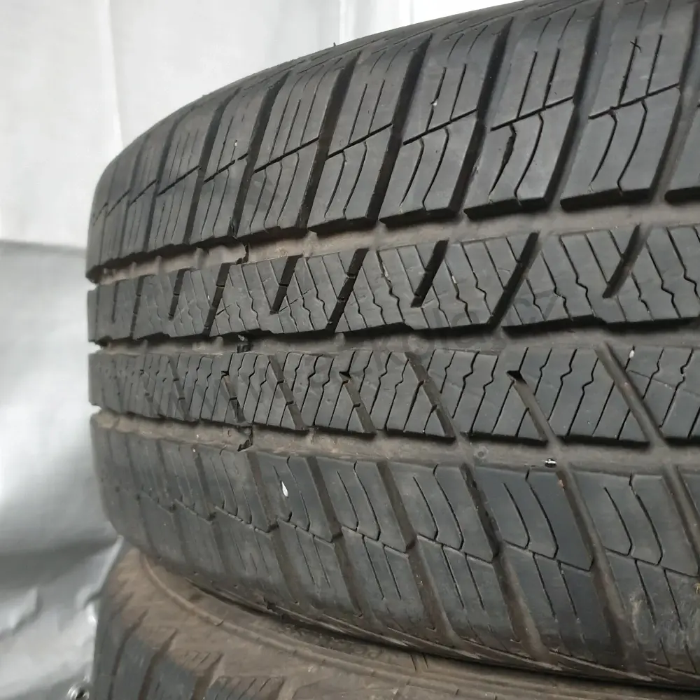 Zimní pneumatiky Barum 185/60 R15 č. AP243
