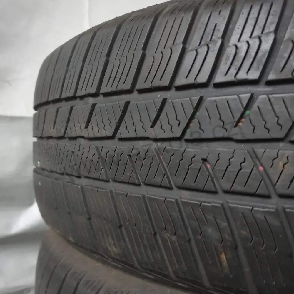 Zimní pneumatiky Barum 215/65 R16 č. AP235