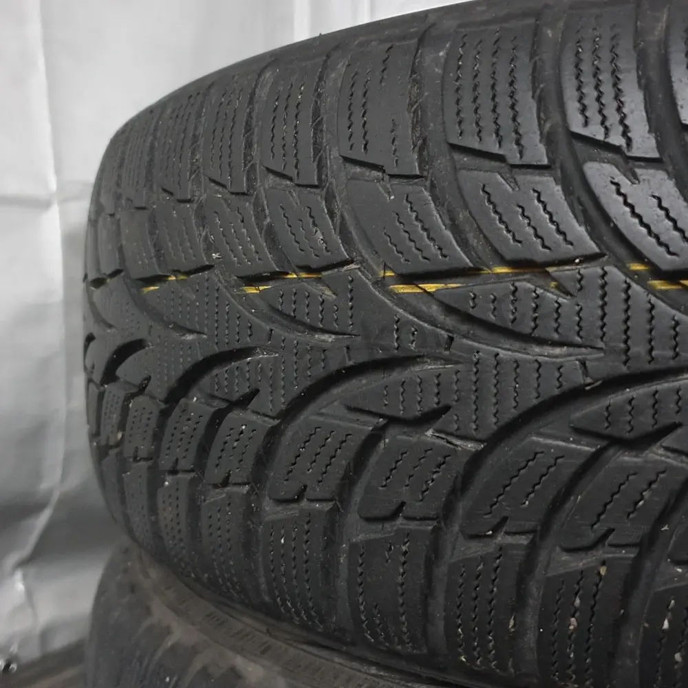 Zimní pneumatiky Nokian 185/60 R15 č. AP224