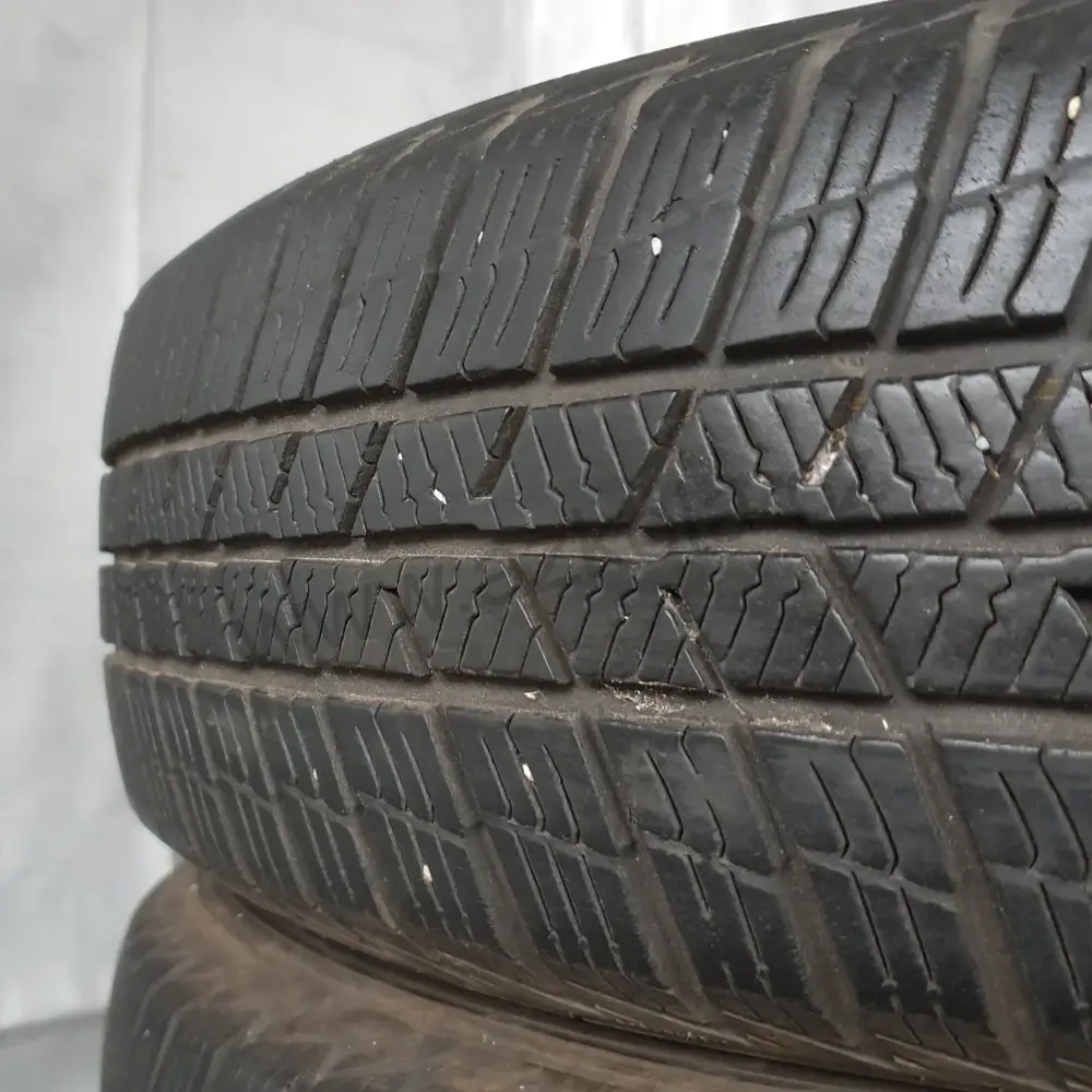 Zimní pneumatiky Barum 165/70 R14 č. AP219