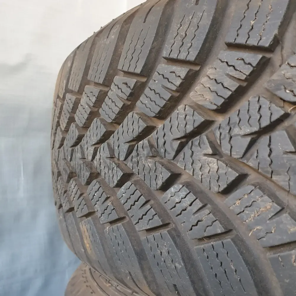 Zimní pneumatiky Falken 185/65 R15 č. AP136