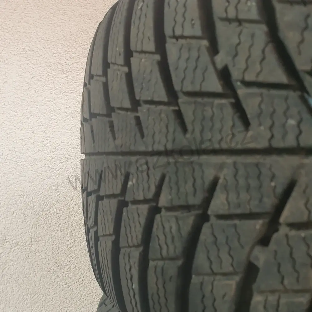 Zimní pneumatiky Bridgestone 205/60 R16 č. AP20