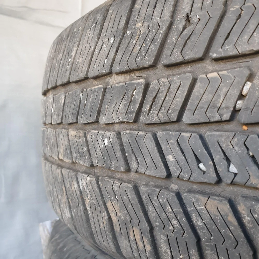 Zimní pneumatiky Barum 195/65 R15 č. AP287