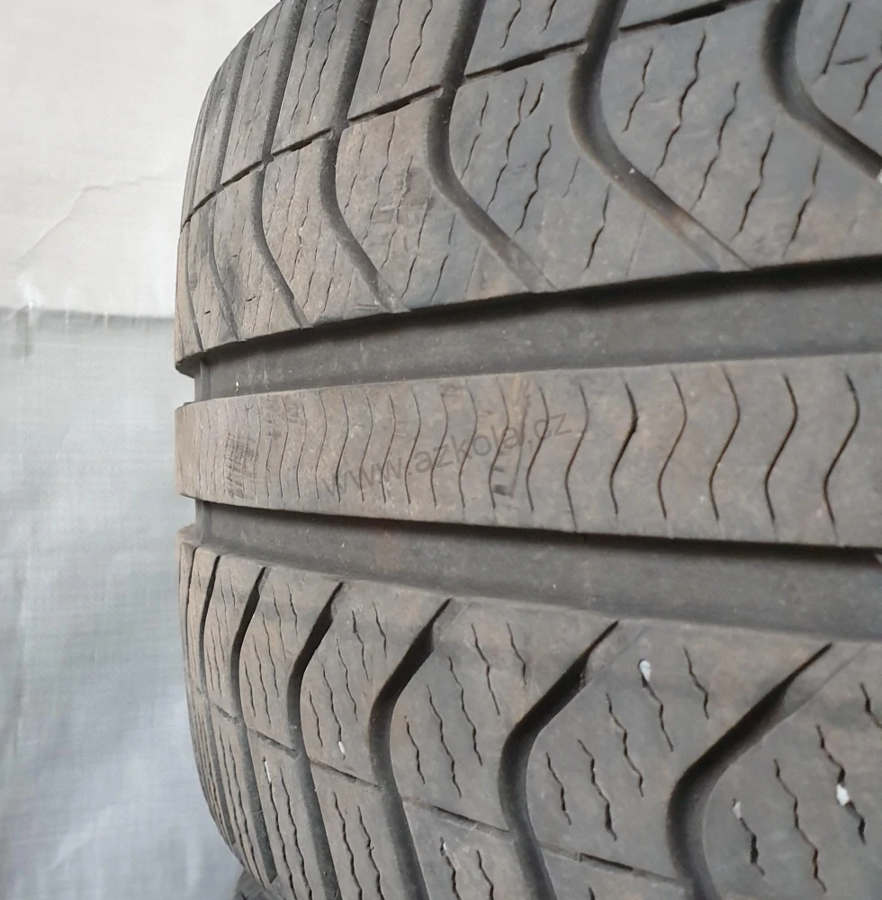 Celoroční pneumatiky Pirelli 225/50 R17 č. AP292