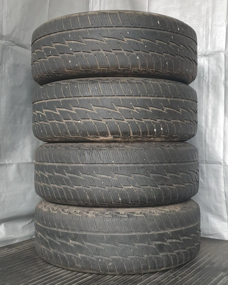 Sada zimních kol Dacia Duster 215/60 R16 č. AK151