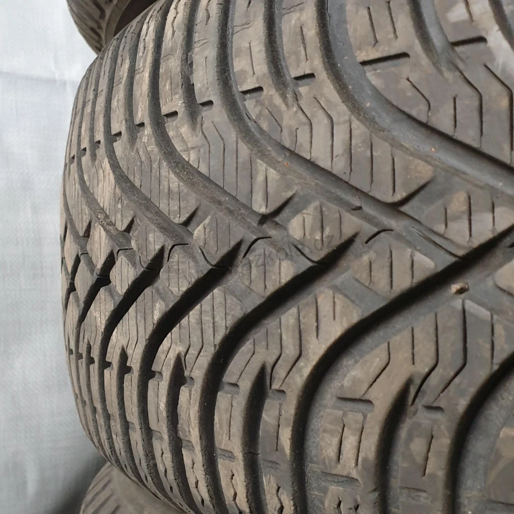 Zimní pneumatiky BFGoodrich 185/60 R15 č. AP169