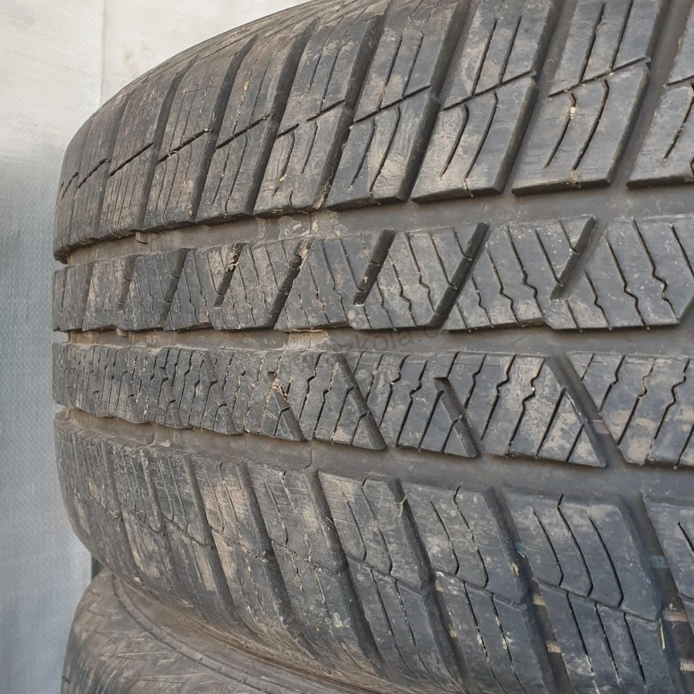 Zimní pneumatiky Barum 185/55 R15 č. AP325