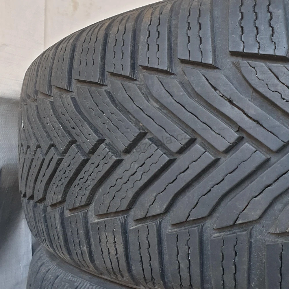 Zimní pneumatiky Michelin 205/55 R16 č. AP332