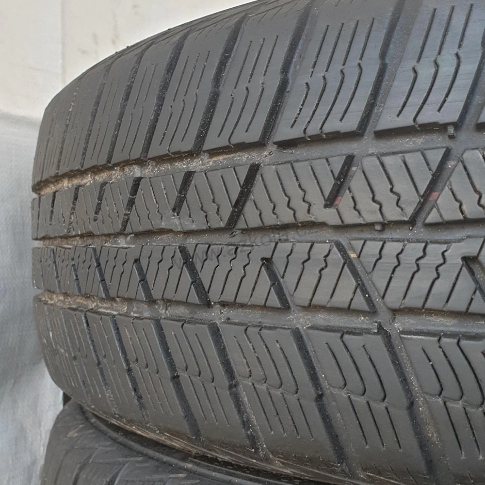 Zimní pneumatiky Barum 185/60 R15 č. AP395