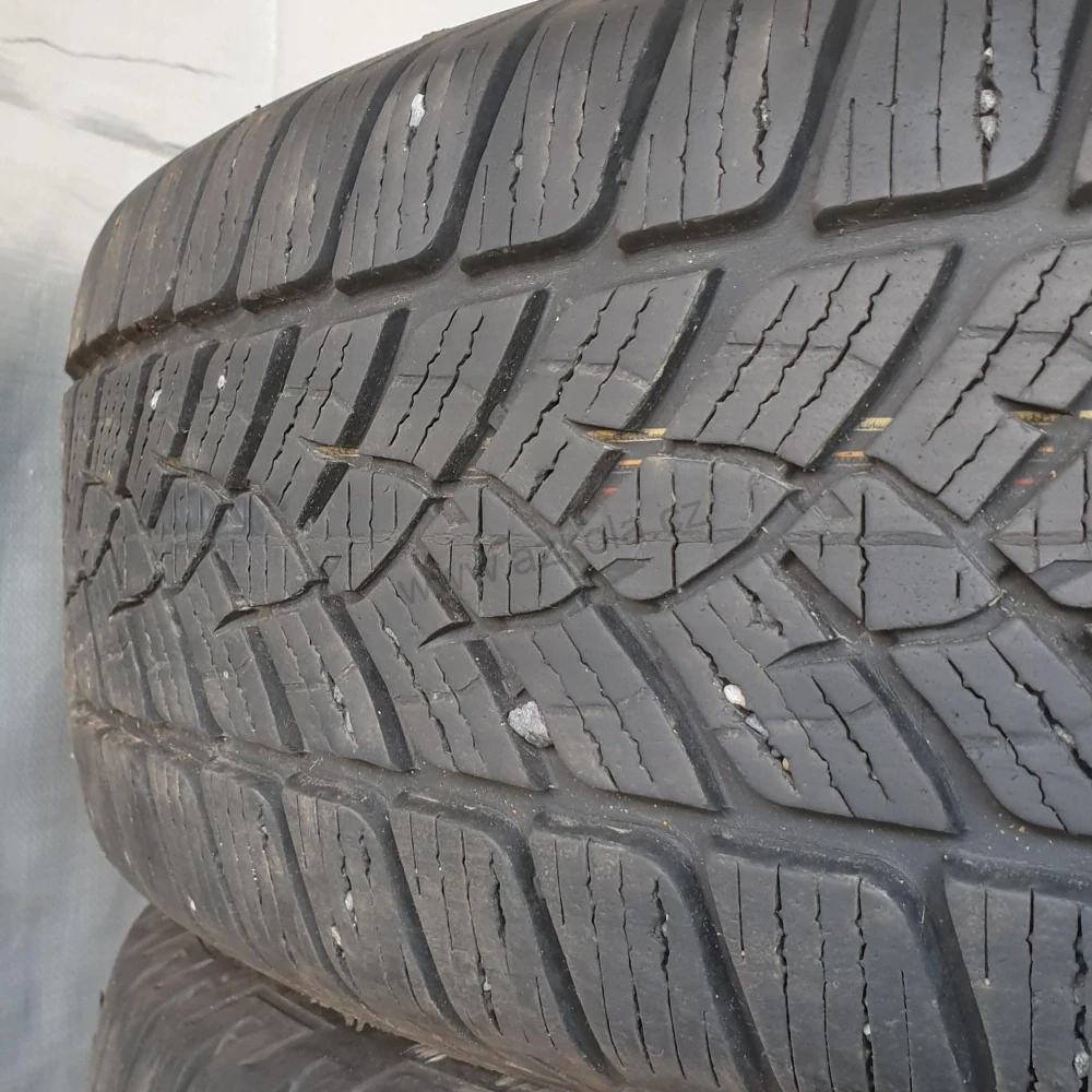 Zimní pneumatiky Fulda 215/70 R16 č. AP393