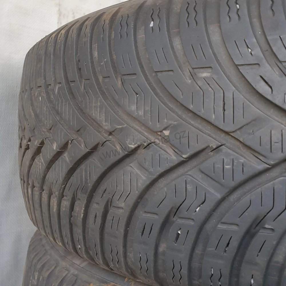 Zimní pneumatiky BFGoodrich 195/60 R16 č. AP392