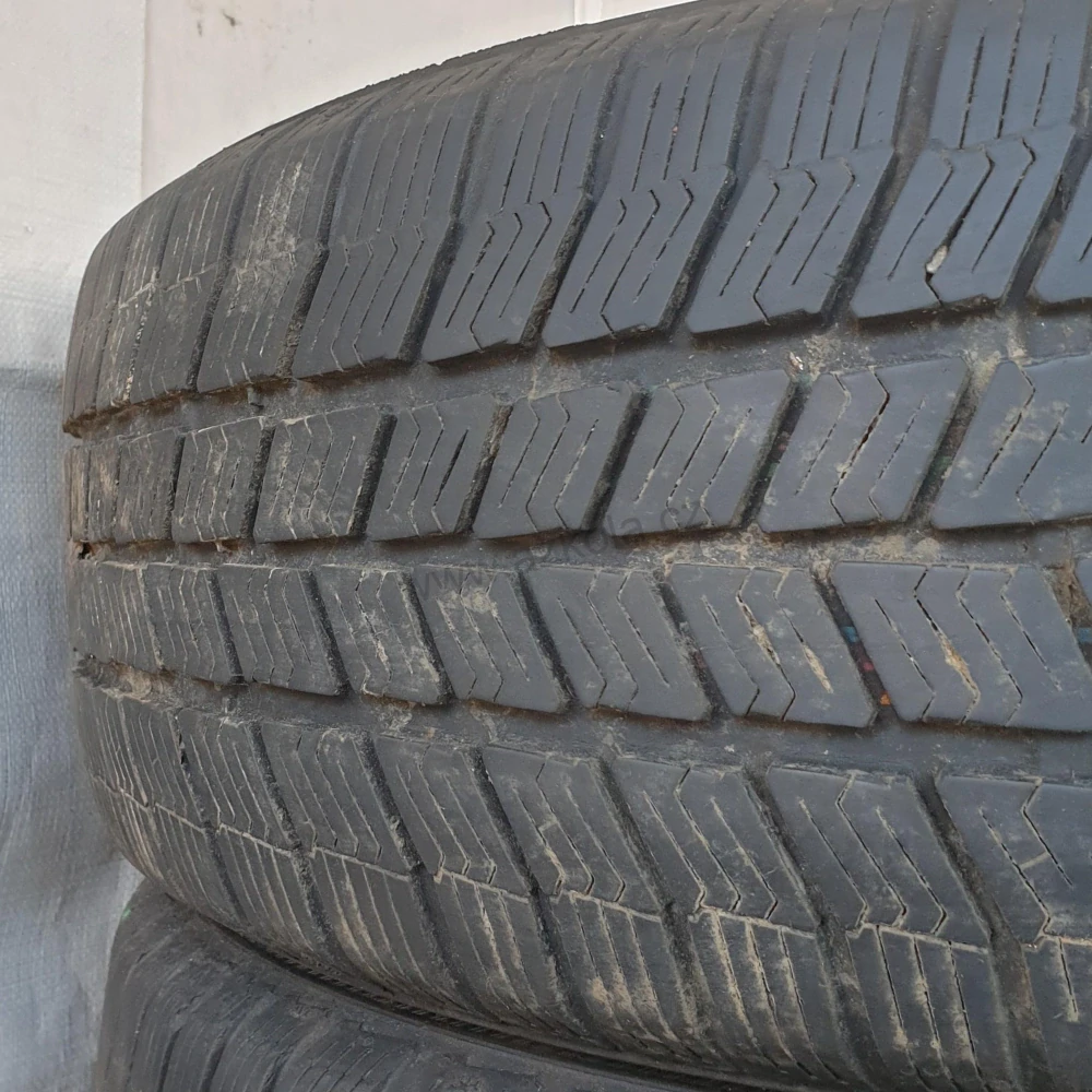 Zimní pneumatiky Barum 205/55 R16 č. AP383