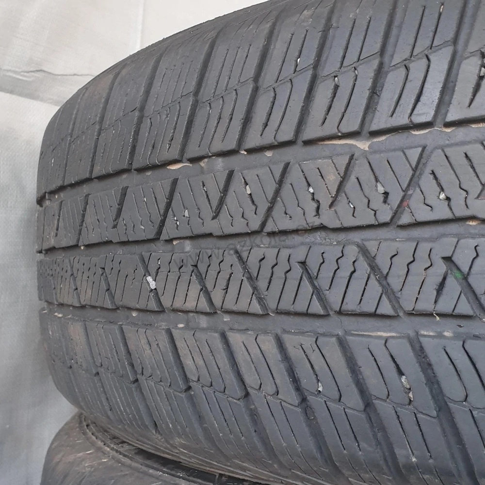 Zimní pneumatiky Barum 215/65 R17 č. AP344