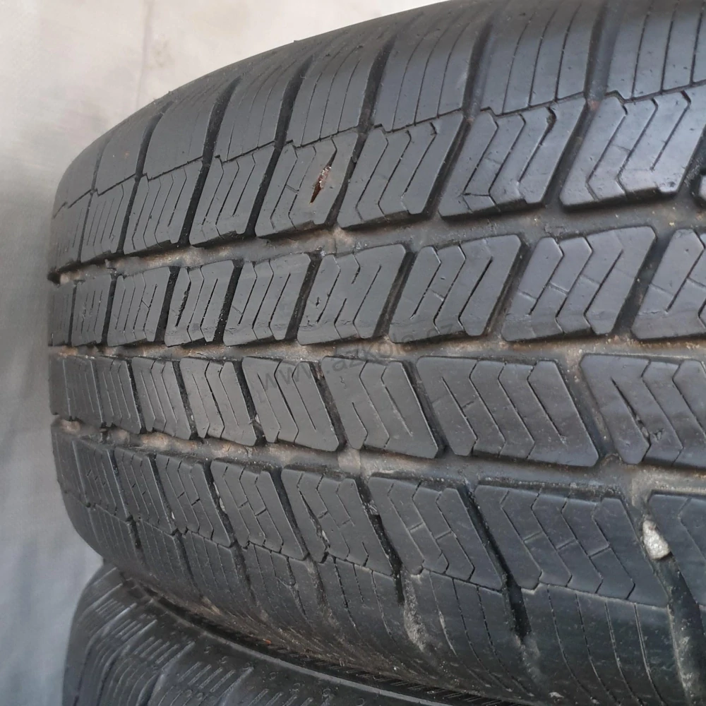 Zimní pneumatiky Barum 185/65 R15 č. AP361