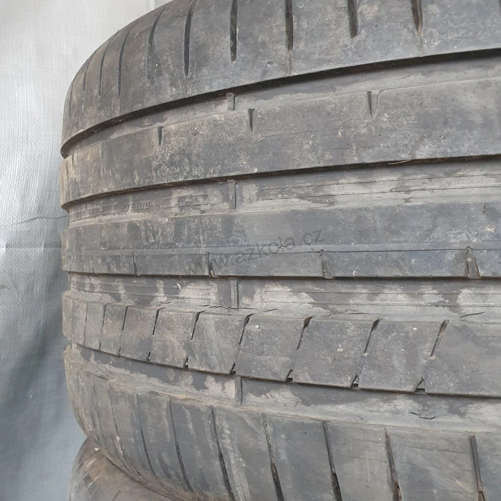Letní pneumatiky 255/35 R18 + 235/40 R18 č. AP397