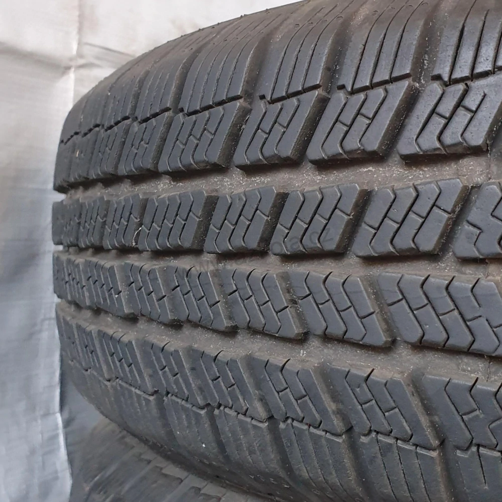 Zimní pneumatiky 165/70 R14 Barum č. AP463