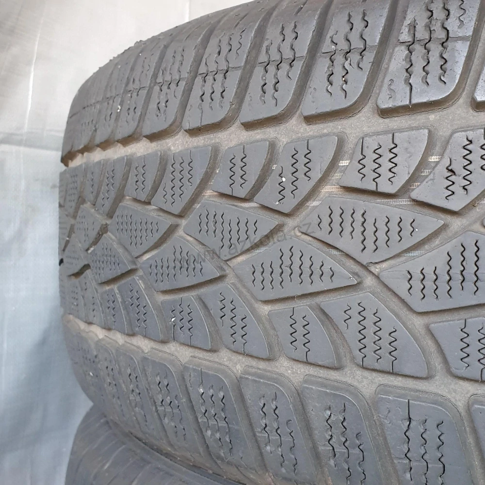 Zimní pneumatiky 235/55 R18 Dunlop č. AP468