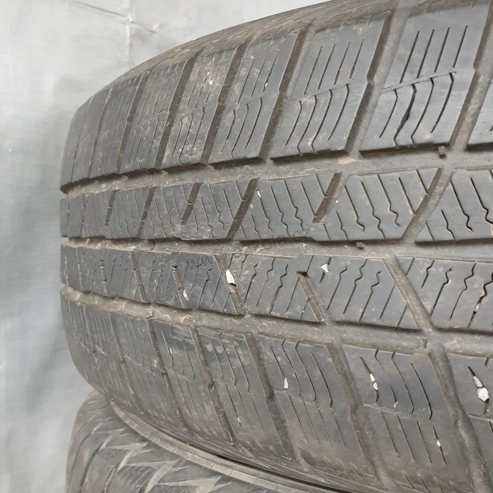 Zimní pneumatiky 195/65 R15 Barum č. AP492