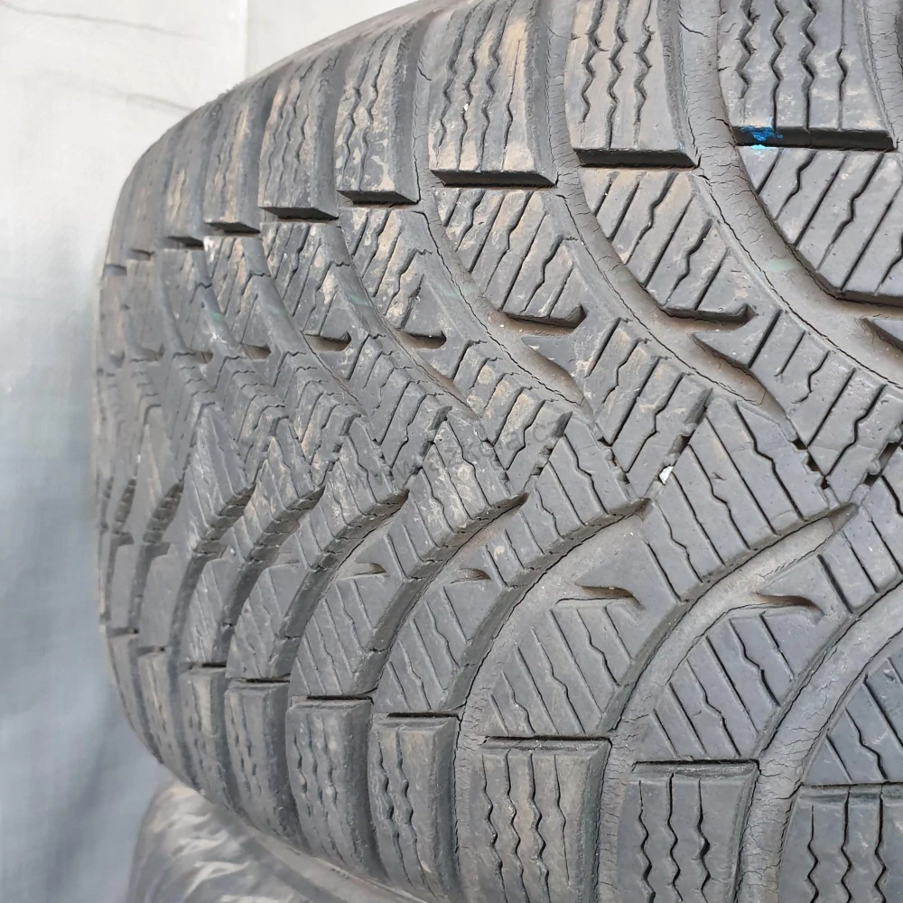 Zimní pneumatiky 205/55 R16 Michelin č. AP494