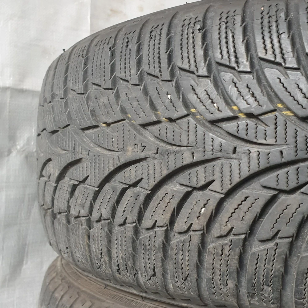 Zimní pneumatiky 185/55 R15 Nokian č. AP530