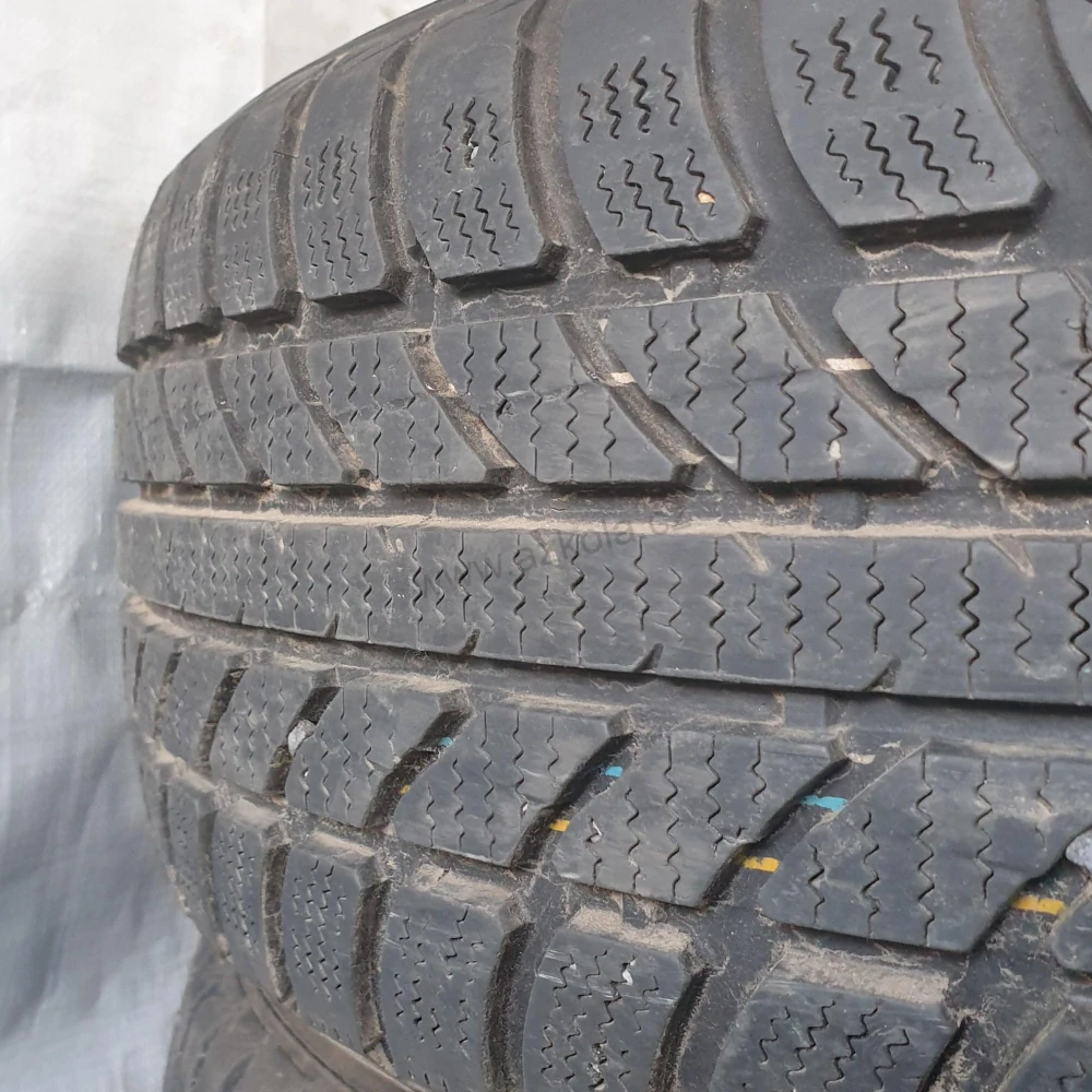 Zimní pneumatiky 205/55 R16 Kingstar č. AP558
