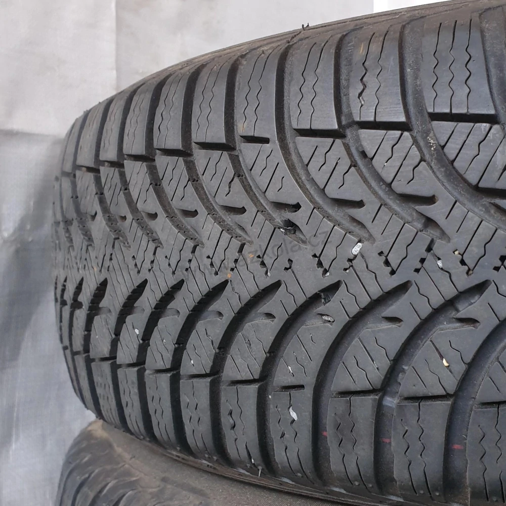 Zimní pneumatiky 185/60 R15 Michelin č. AP571