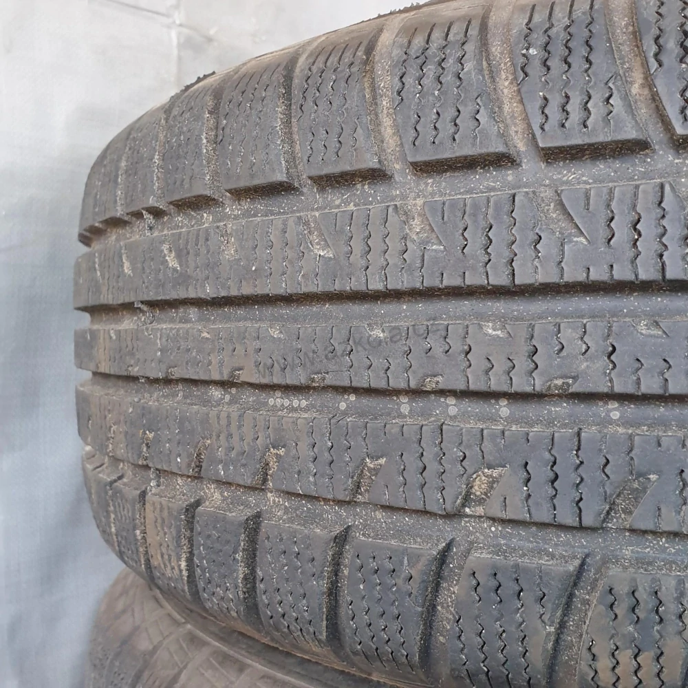 Zimní pneumatiky 195/65 R15 Tomket č. AP578