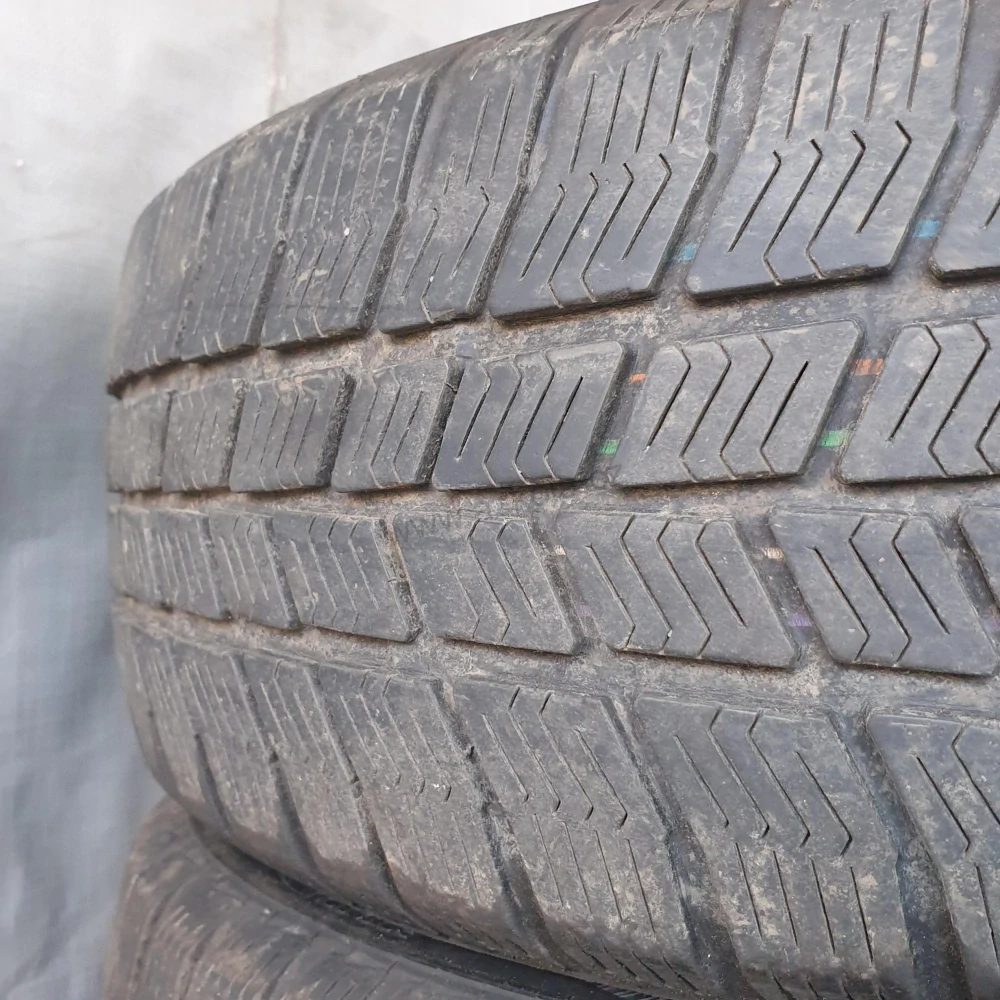 Zimní pneumatiky 185/60 R15 Barum č. AP580