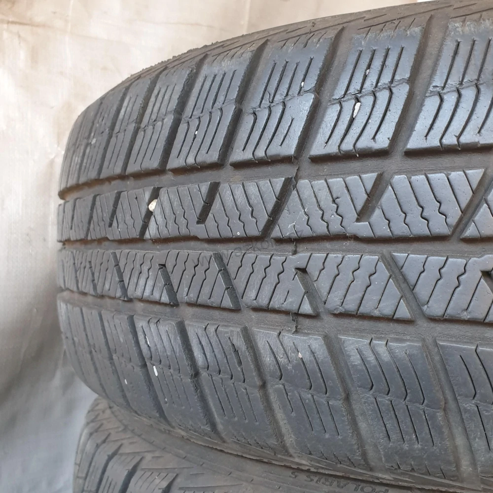 Zimní pneumatiky 185/60 R15 Barum č. AP607