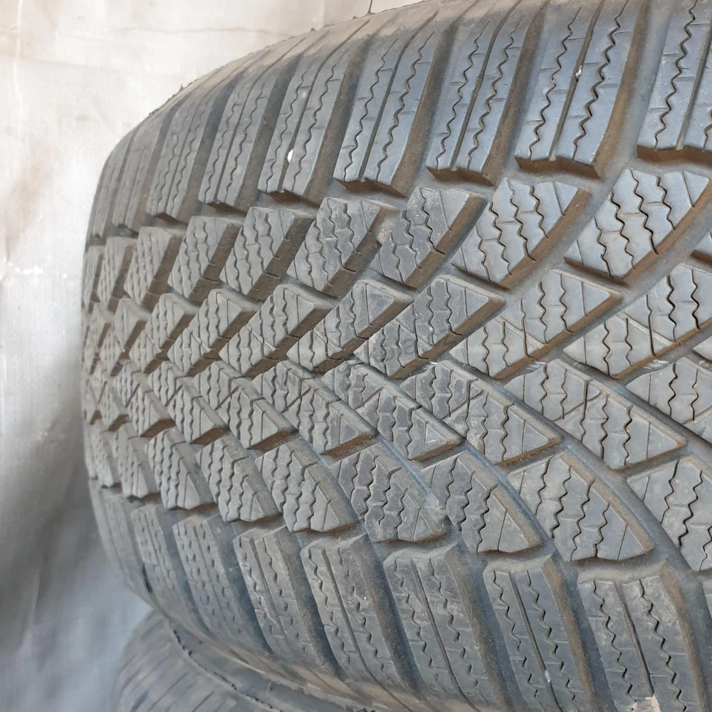 Zimní pneumatiky 205/55 R16 Bridgestone č. AP620