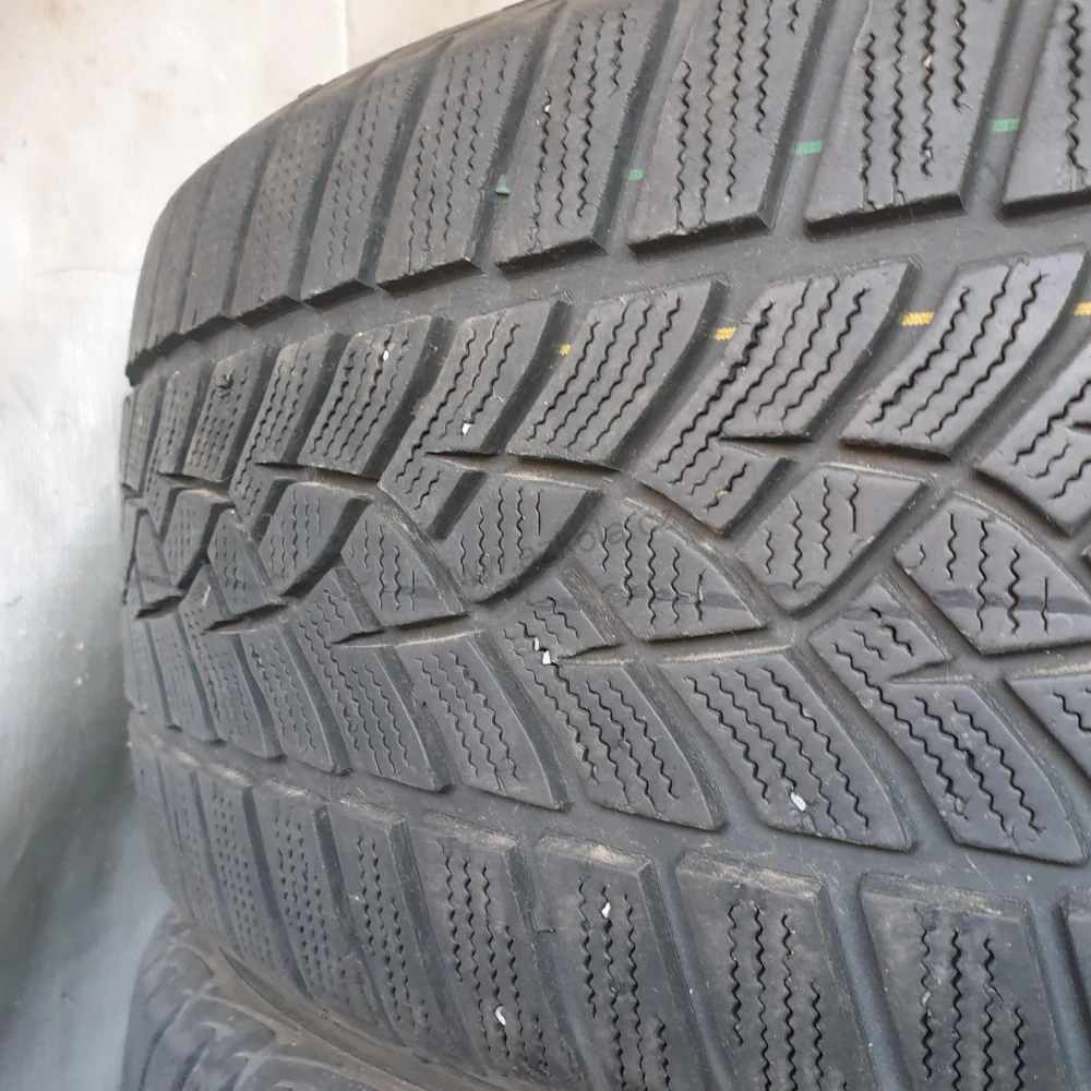 Zimní pneumatiky 225/45 R19 GoodYear č. AP629