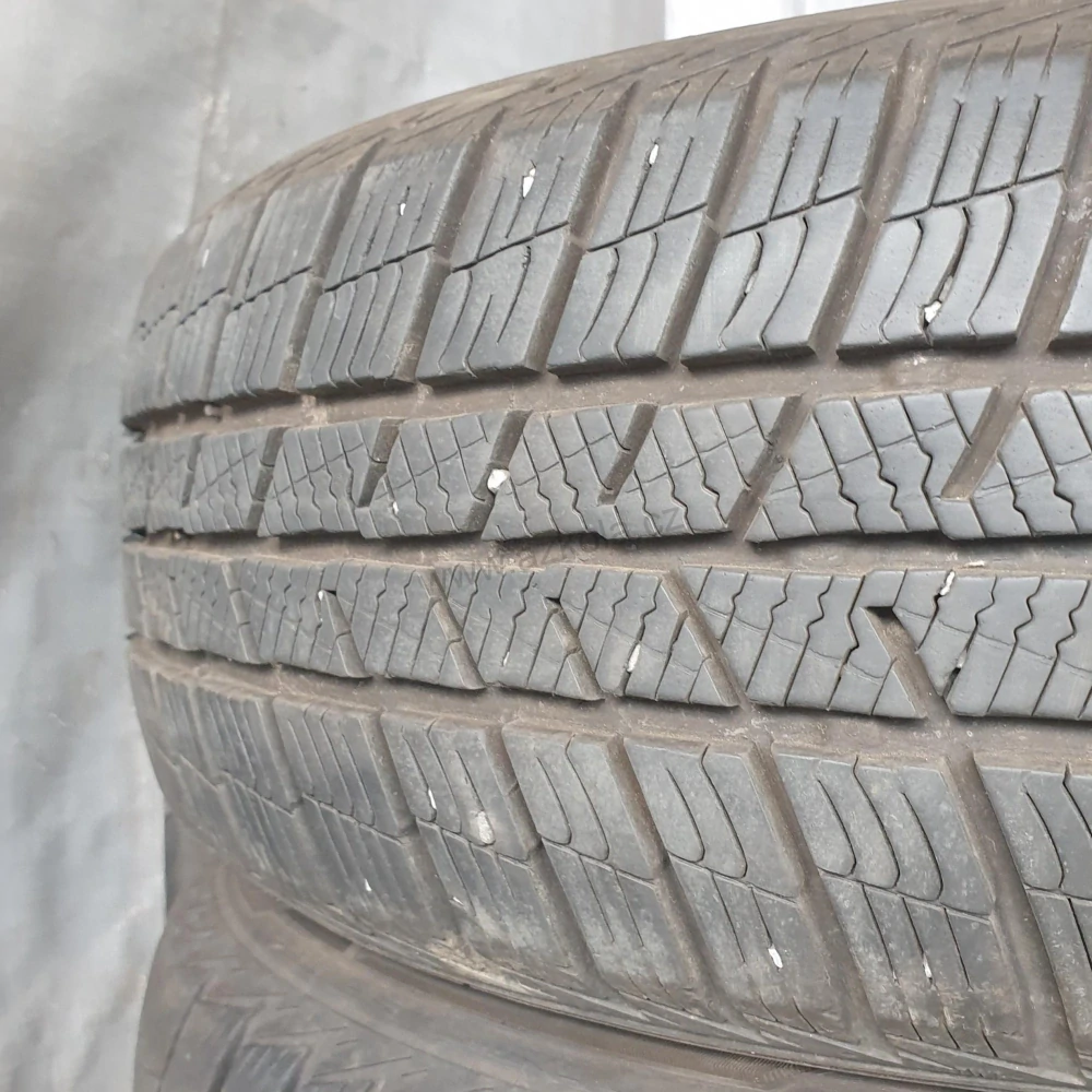 Zimní pneumatiky 185/60 R14 Barum č. AP632