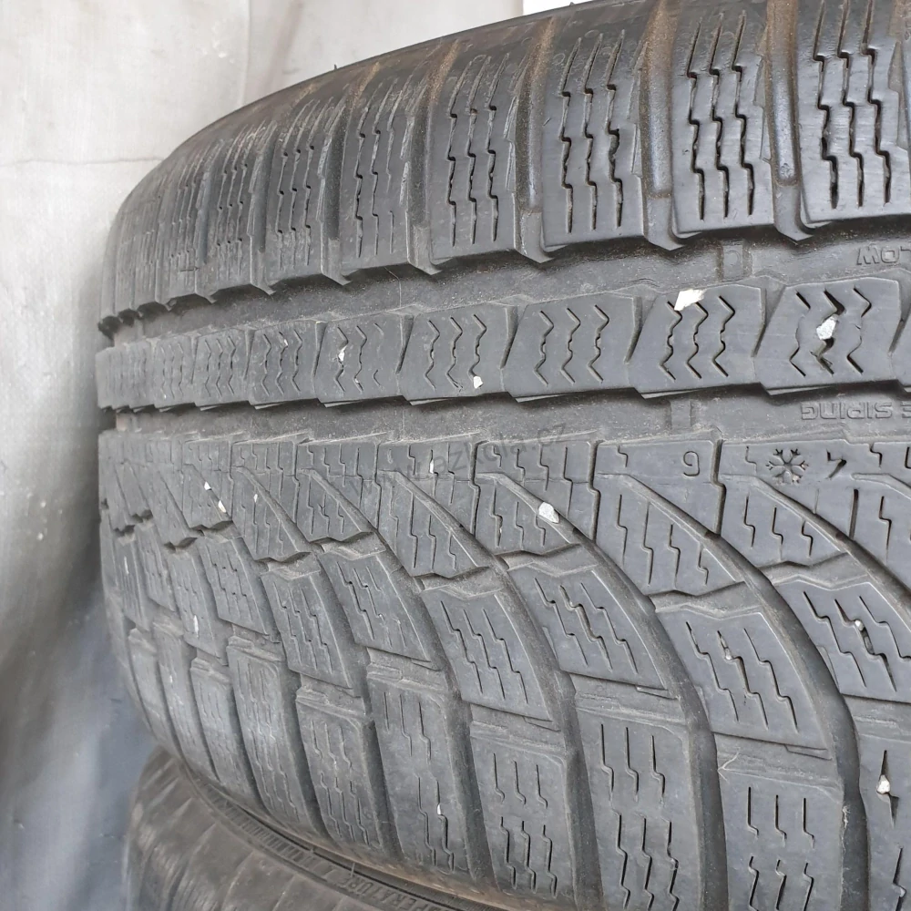 Zimní pneumatiky 215/55 R16 Nokian č. AP639
