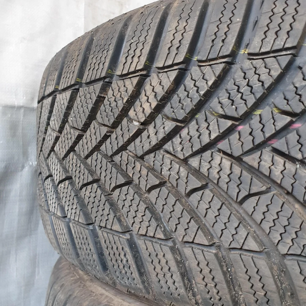 Zimní pneumatiky 205/55 R16 Semperit č. AP645