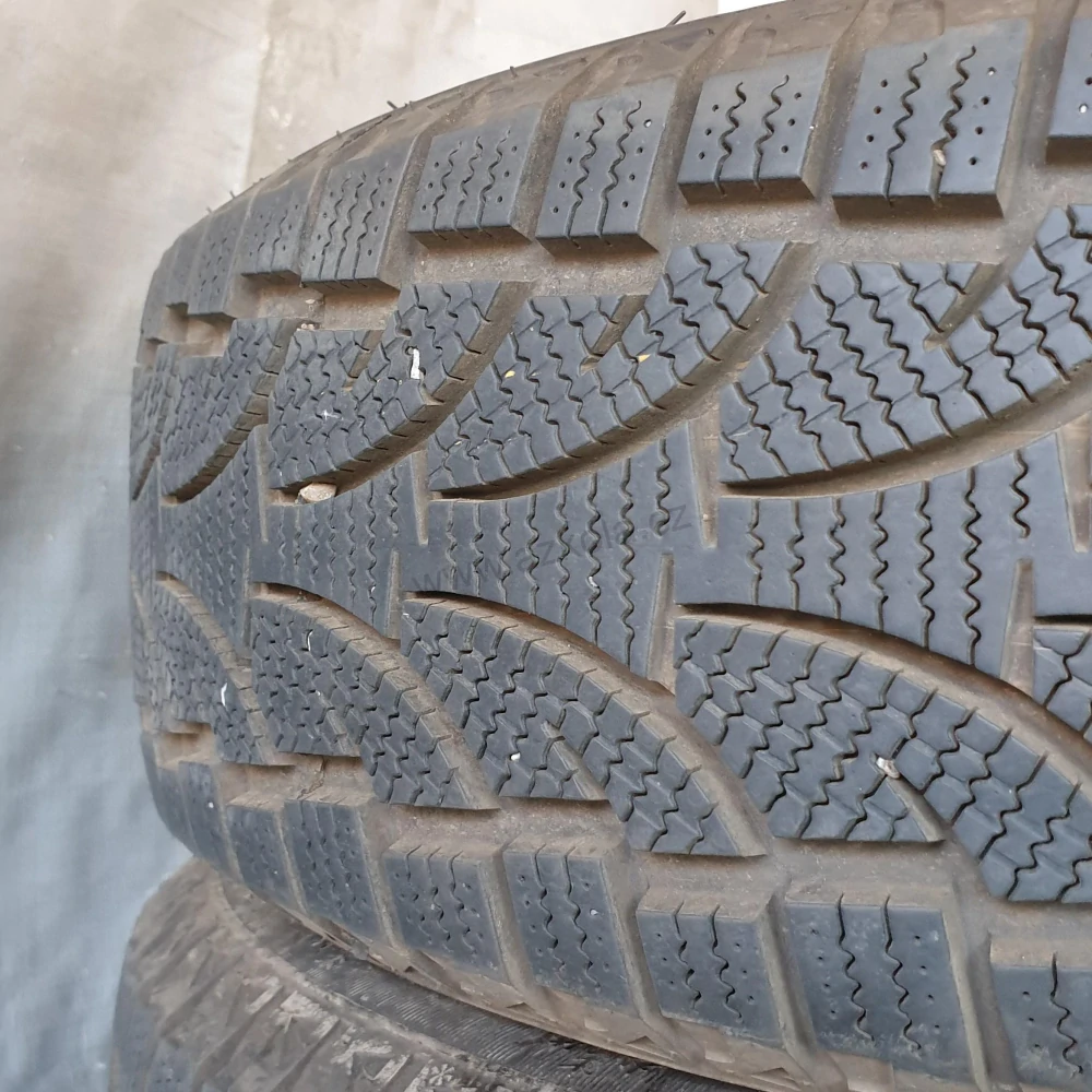 Zimní pneumatiky 185/65 R15 Daewoo č. AP649