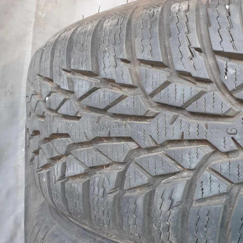 Zimní pneumatiky 175/65 R14 Nokian č. AP650