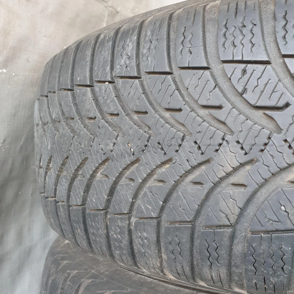 Zimní pneumatiky 195/65 R15 Michelin č. AP653