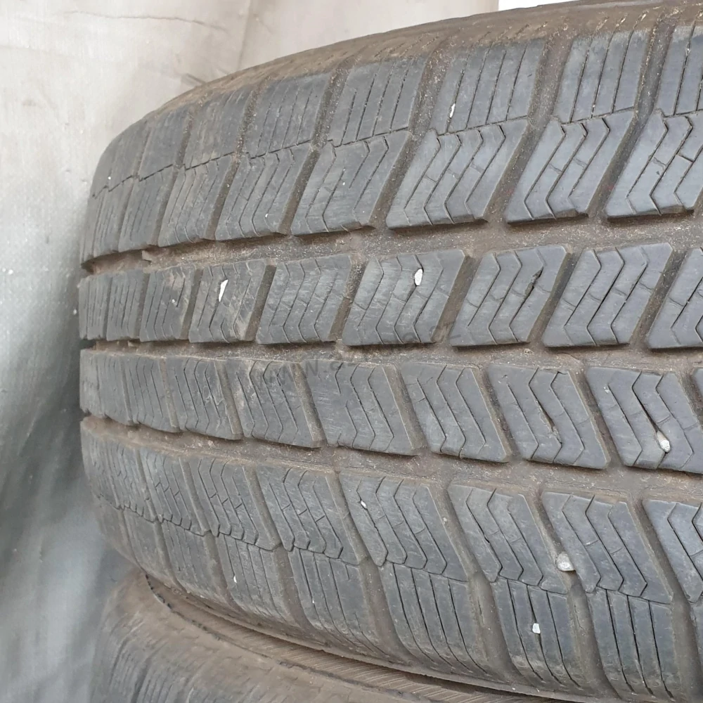 Zimní pneumatiky 205/55 R16 Barum č. AP654