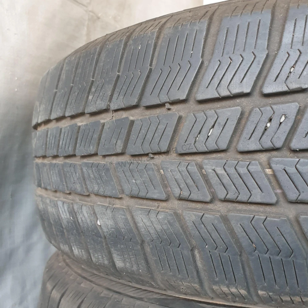 Zimní pneumatiky 185/60 R15 Barum č. AP656