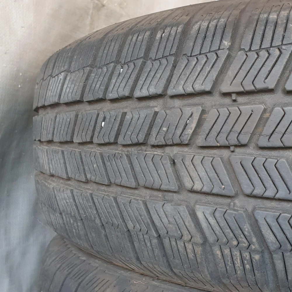 Zimní pneumatiky 195/65 R15 Barum č. AP660