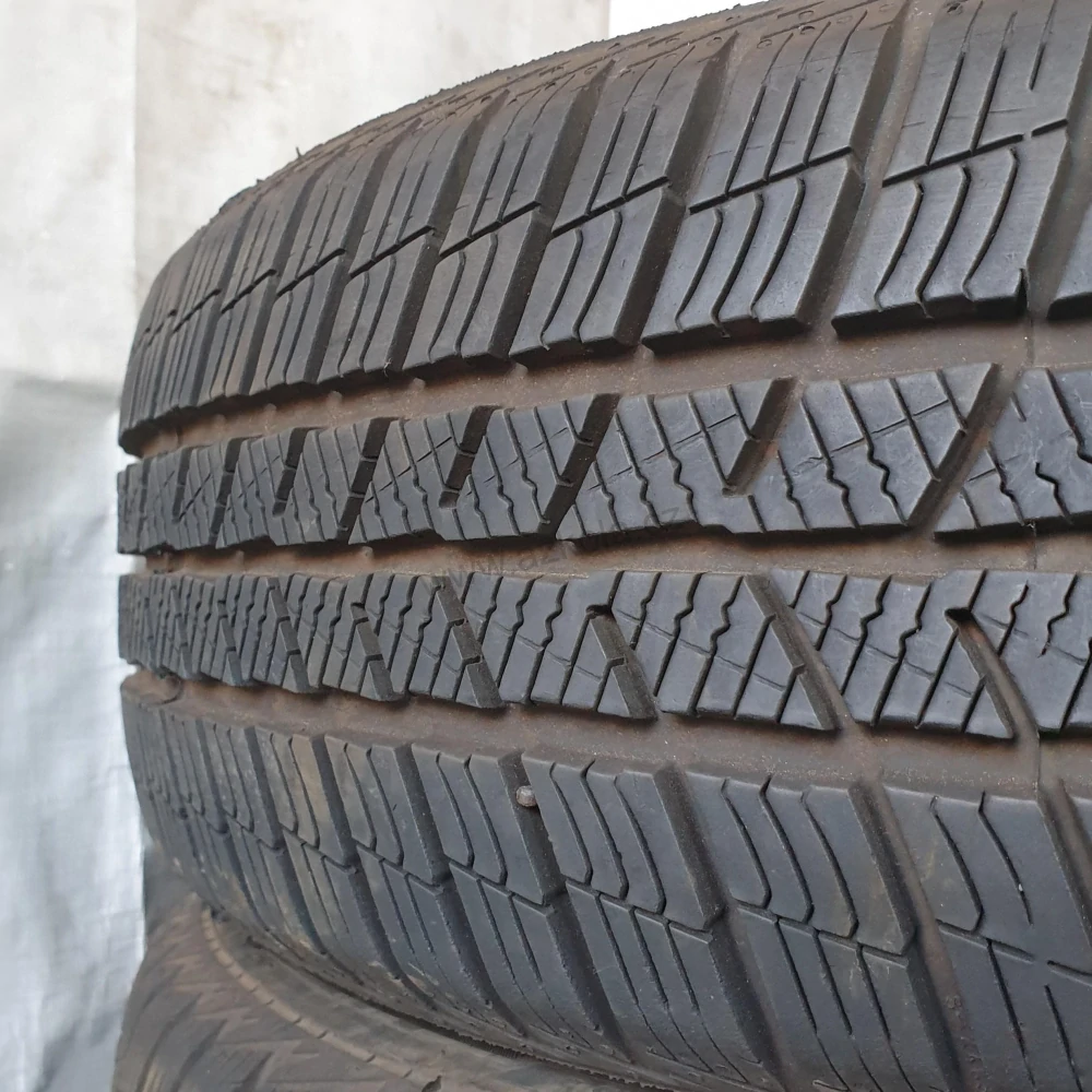 Zimní pneumatiky 185/60 R15 Barum č. AP664