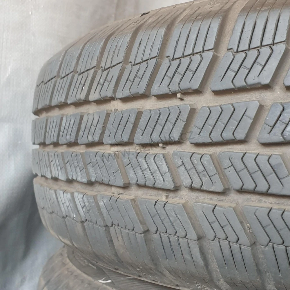 Zimní pneumatiky 165/70 R14 Barum č. AP672