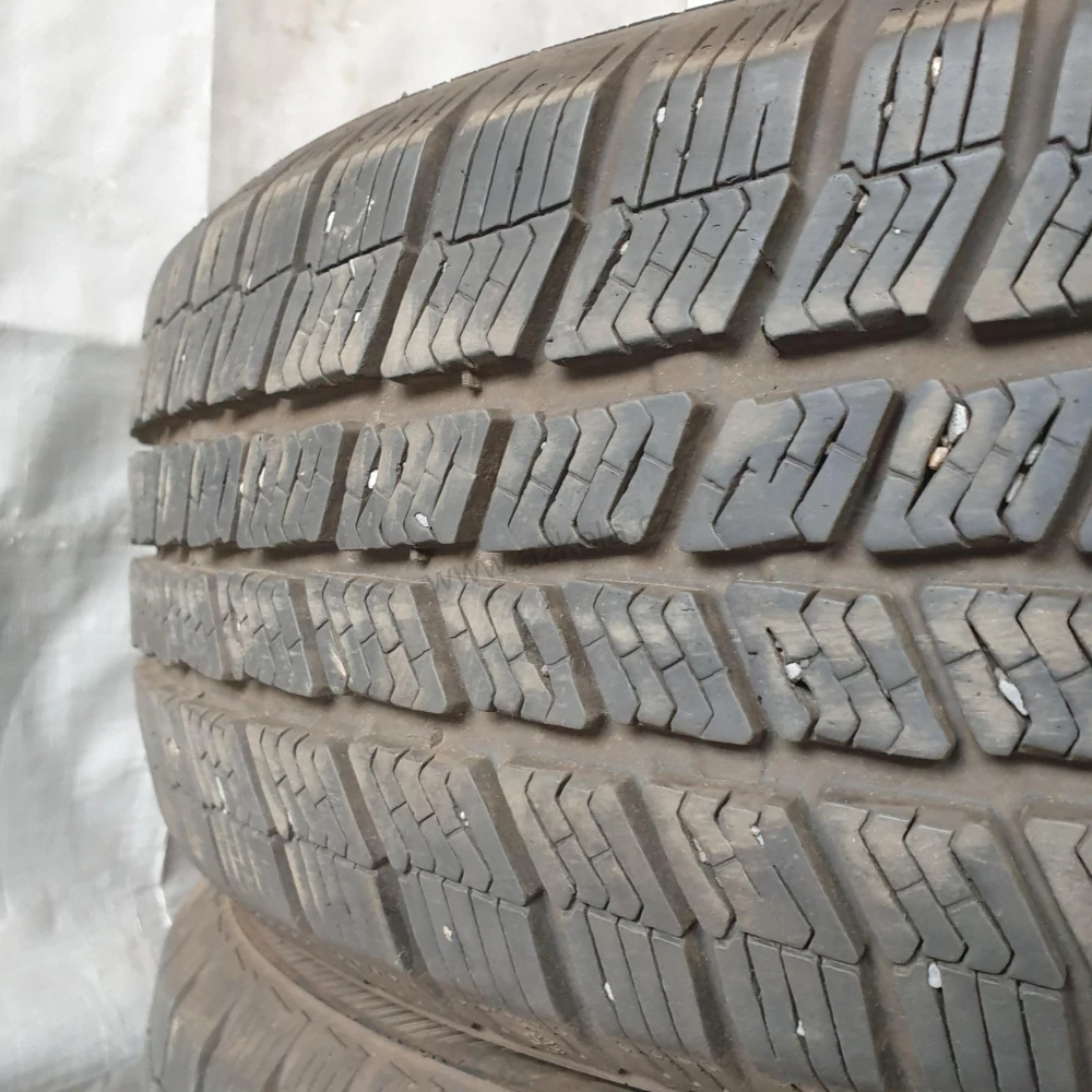 Zimní pneumatiky 185/60 R15 Barum č. AP678