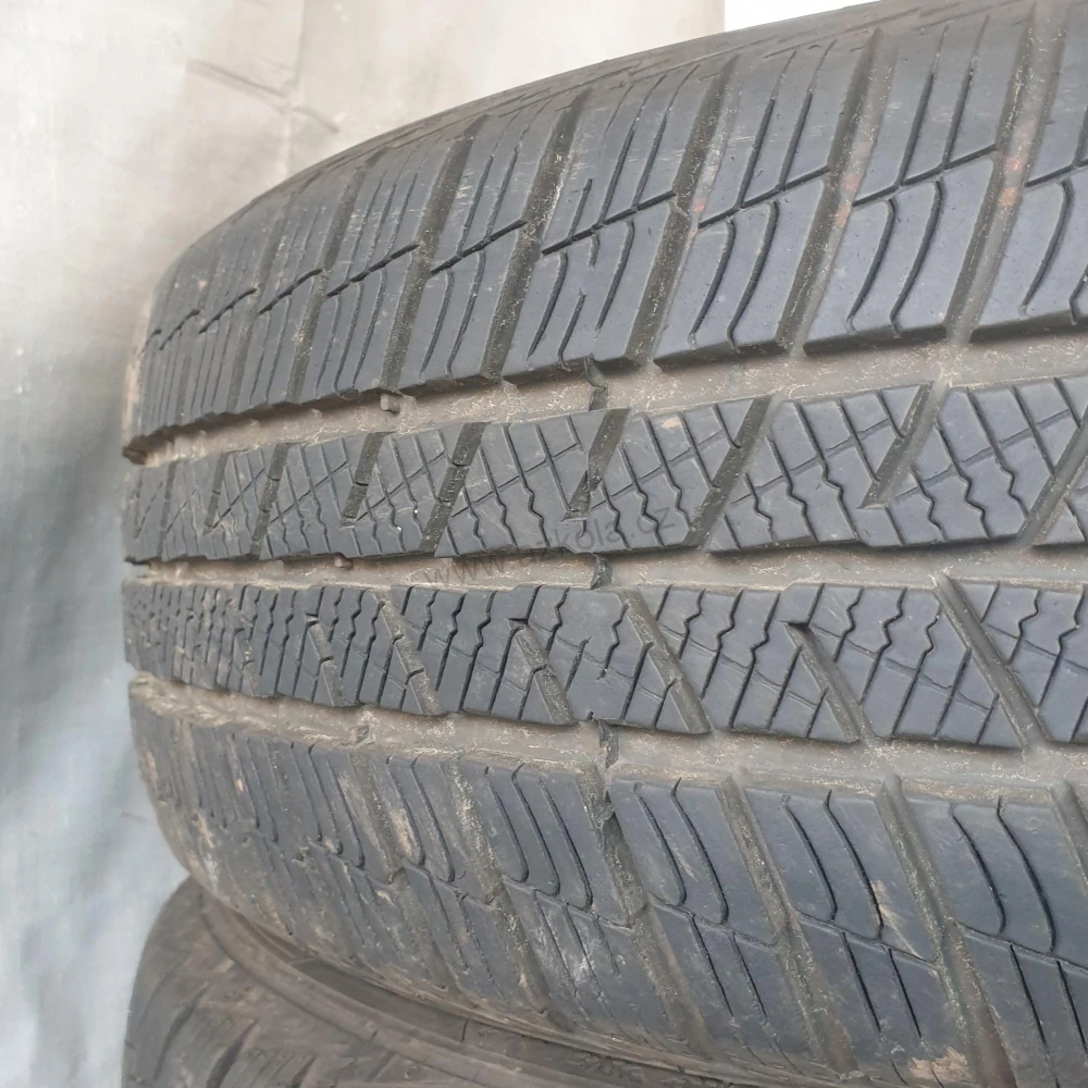 Zimní pneumatiky 195/55 R16 Barum č. AP681