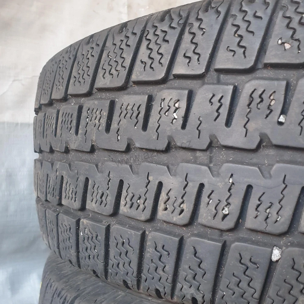 Zimní pneumatiky 215/70 R15C Matador č. AP683