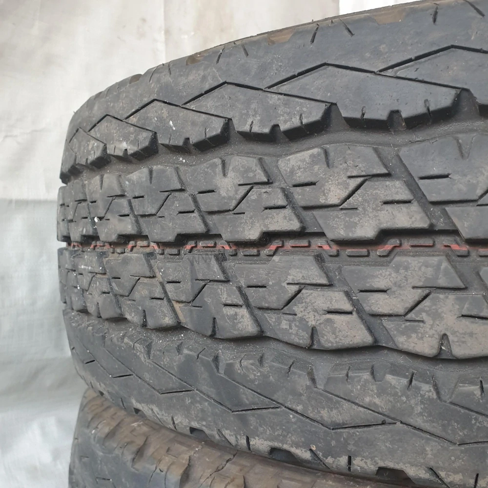 Zimní pneumatiky 215/70 R15C Bridgestone č. AP686